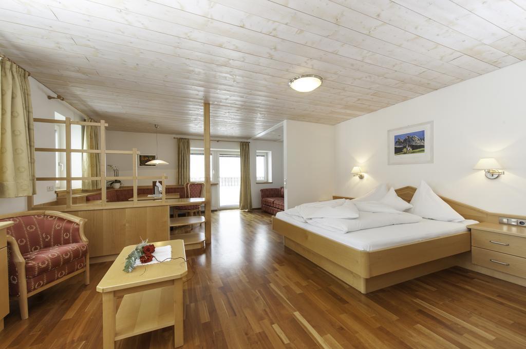 Hotel Gampen Solda Δωμάτιο φωτογραφία